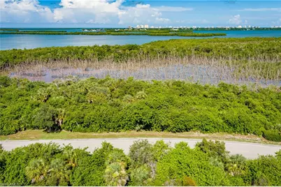 815 Whiskey Creek Dr, Marco Island, FL 34145 - Photo 3