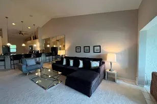 513 Lake Louise Cir, Naples, FL 34110 - Photo 5