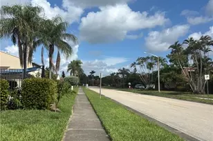 5245 Cedarbend Dr, Fort Myers, FL 33919 - Photo 39