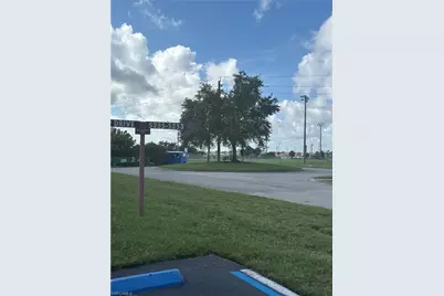 5245 Cedarbend Dr #4, Fort Myers, FL 33919 - Photo 37