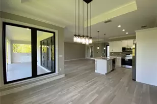 308 Golden Gate Blvd E, Naples, FL 34117 - Photo 5