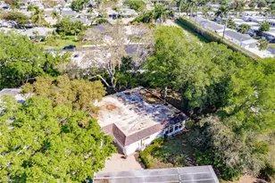 217 Yorkshire Ct, Naples, FL 34112 - Photo 35