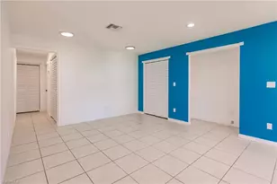 217 Yorkshire Ct, Naples, FL 34112 - Photo 9
