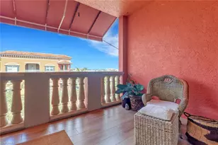 401 Bayfront Pl, Naples, FL 34102 - Photo 11