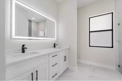 915 Anthony St E, Lehigh Acres, FL 33974 - Photo 13