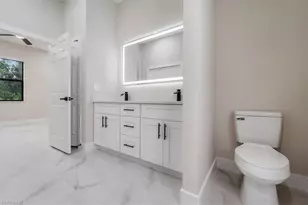 915 Anthony St E, Lehigh Acres, FL 33974 - Photo 11