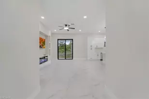 915 Anthony St E, Lehigh Acres, FL 33974 - Photo 5