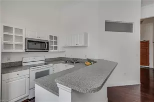 2260 First St, Fort Myers, FL 33901 - Photo 17