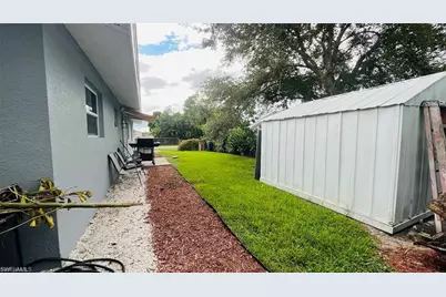 4 Palm Blvd, Lehigh Acres, FL 33936 - Photo 7