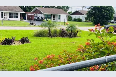 4 Palm Blvd, Lehigh Acres, FL 33936 - Photo 5