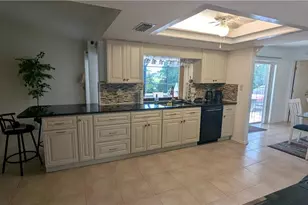 169 SE 21st St, Cape Coral, FL 33990 - Photo 9