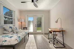 982 13th St N, Naples, FL 34102 - Photo 23