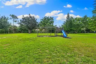 3364 Timberwood Cir, Naples, FL 34105 - Photo 27