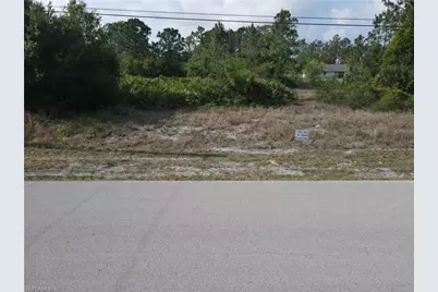 728 Manhattan St E, Lehigh Acres, FL 33974 - Photo 5