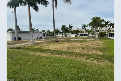 9934 Almetta Ave, Fort Myers, FL 33919 - Photo 3