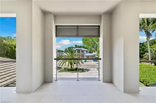 745 Riviera Dr, Naples, FL 34103 - Photo 29