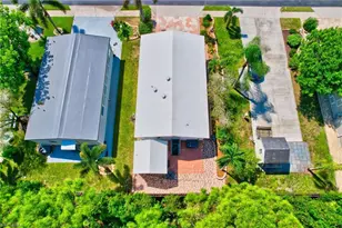 1031 Crystal Lake Dr, Naples, FL 34120 - Photo 17