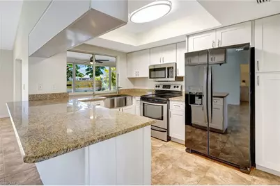 210 NE 10th Ave, Cape Coral, FL 33909 - Photo 5