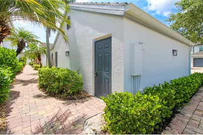 5964 Sand Wedge Ln #301, Naples, FL 34110 - Photo 7