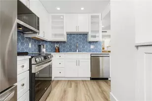 440 Seaview Ct, Marco Island, FL 34145 - Photo 5