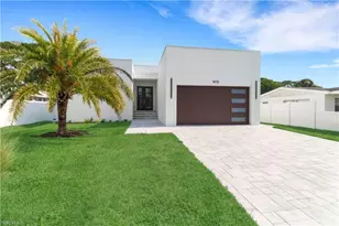 1415 13th Ave N, Naples, FL 34102 - Photo 1