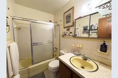 13150 Kings Point Dr #11C, Fort Myers, FL 33919 - Photo 7