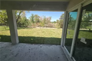 521 NW 5th St, Cape Coral, FL 33993 - Photo 9