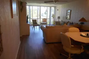 1086 Forest Lakes Dr, Naples, FL 34105 - Photo 7