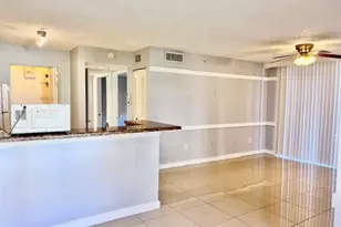 1185 Wildwood Lakes Blvd, Naples, FL 34104 - Photo 7