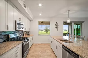 28031 Bridgetown Ct, Bonita Springs, FL 34135 - Photo 15