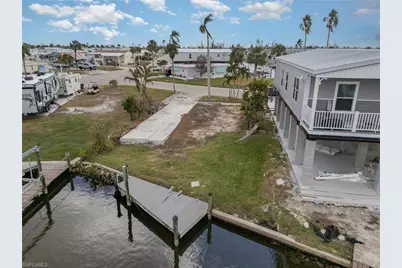11280 Dogwood Ln, Fort Myers Beach, FL 33931 - Photo 7