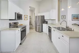 6275 Wilshire Pines Cir, Naples, FL 34109 - Photo 9