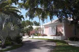 320 Gulf Shore Blvd S, Naples, FL 34102 - Photo 1