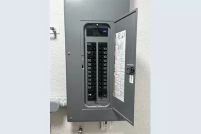 319 Arlington Ave, Fort Myers, FL 33905 - Photo 9