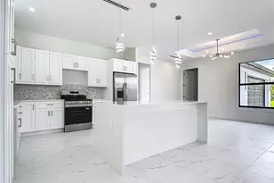 2707 36th Ave SE, Naples, FL 34117 - Photo 13