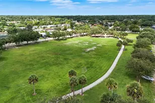 5242 17th Pl SW, Naples, FL 34116 - Photo 19