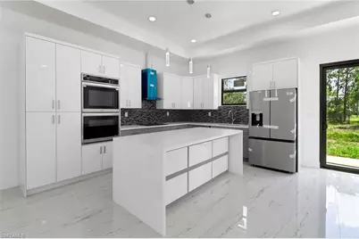 2911 28th St SW, Lehigh Acres, FL 33976 - Photo 5