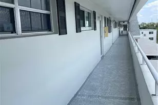 1900 Alamanda Dr, Naples, FL 34102 - Photo 3