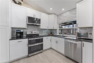 420 SE 10th Ave, Cape Coral, FL 33990 - Photo 13