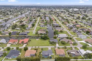 420 SE 10th Ave, Cape Coral, FL 33990 - Photo 41