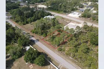 236 Nashville Ave S, Lehigh Acres, FL 33974 - Photo 5