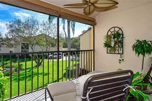 589 Beachwalk Cir, Naples, FL 34108 - Photo 19