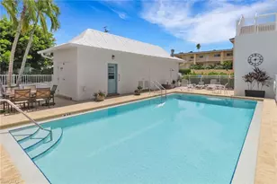 1021 3rd St S, Naples, FL 34102 - Photo 25