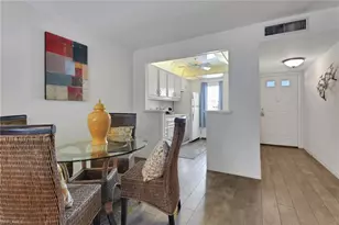 1021 3rd St S, Naples, FL 34102 - Photo 11