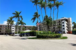 807 River Point Dr, Naples, FL 34102 - Photo 29