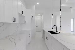 4007 19th St SW, Lehigh Acres, FL 33976 - Photo 7