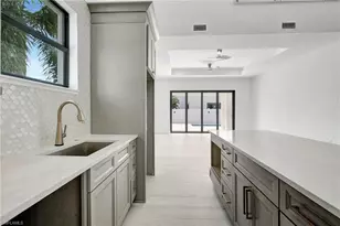 596 97th Ave N, Naples, FL 34108 - Photo 9