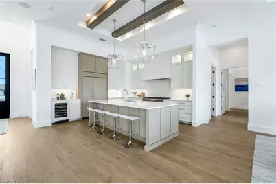 960 Iris Ct, Marco Island, FL 34145 - Photo 9