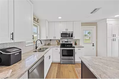 101 Durland Ave, Lehigh Acres, FL 33936 - Photo 5