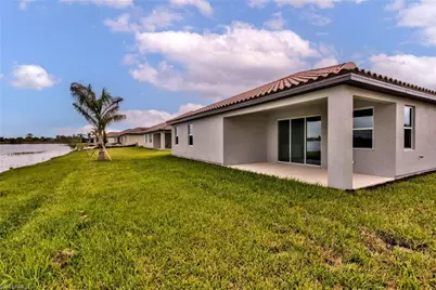 2066 Grove Dr, Naples, FL 34120 - Photo 23